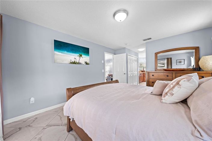 Image No.14-4 Bed Property for sale