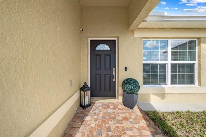 Image No.2-4 Bed Property for sale