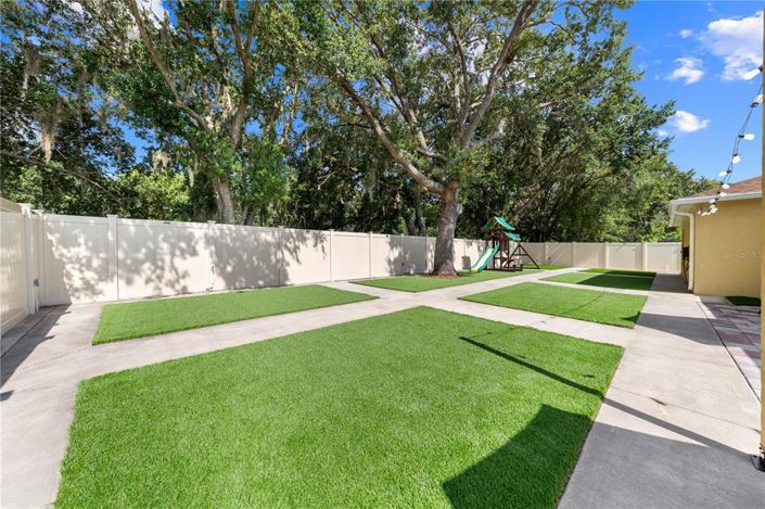 Image No.49-4 Bed Property for sale