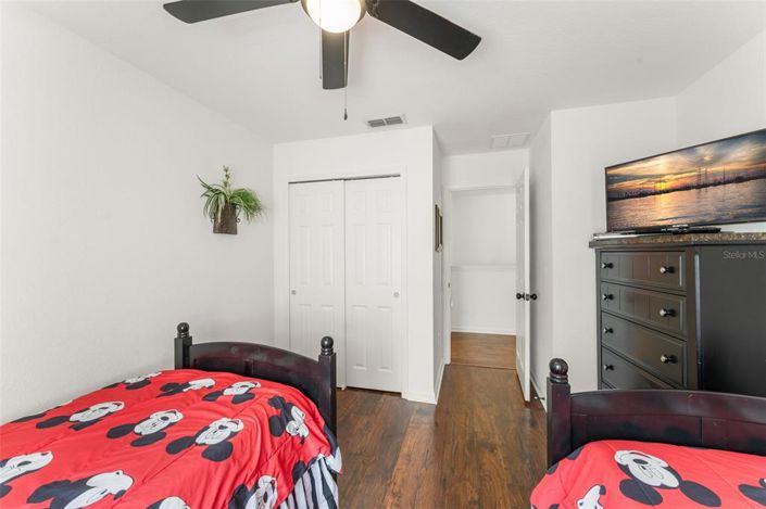 Image No.50-5 Bed Property for sale