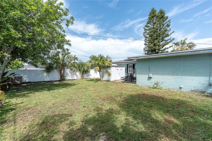 Image No.20-3 Bed Property for sale