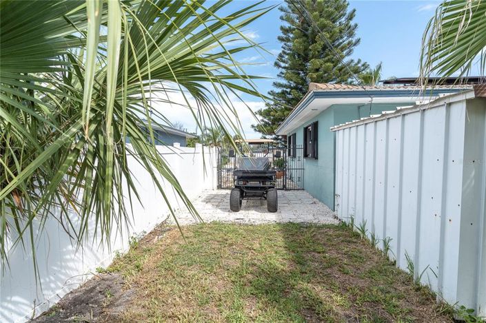 Image No.22-3 Bed Property for sale