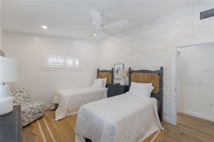 Image No.18-3 Bed Property for sale