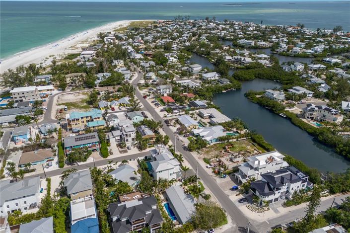 Image No.31-3 Bed Property for sale