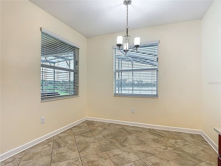 Image No.22-6 Bed Property for sale