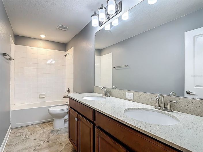 Image No.53-6 Bed Property for sale