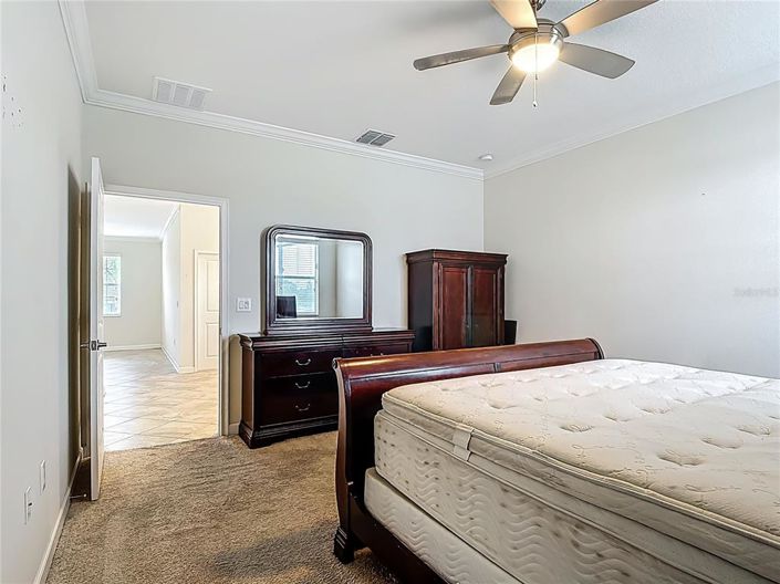 Image No.56-6 Bed Property for sale