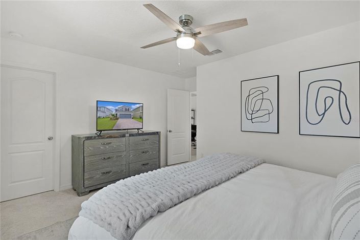 Image No.28-3 Bed Property for sale