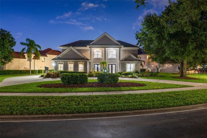 Image No.50-5 Bed Property for sale