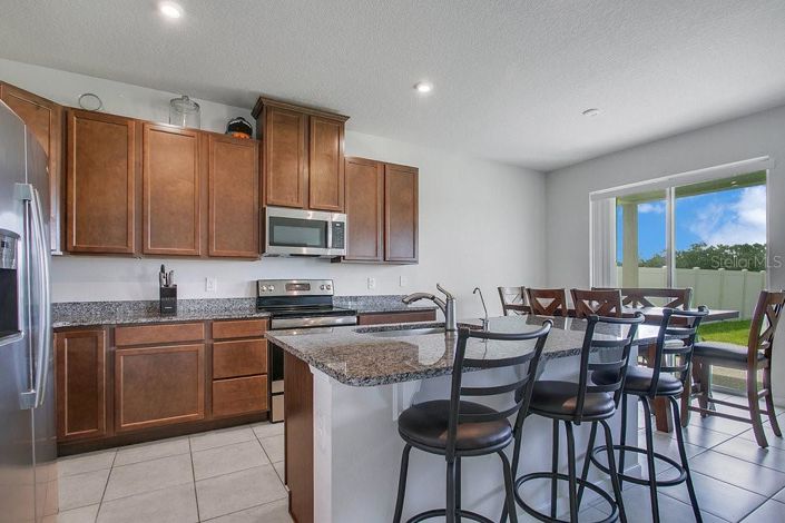 Image No.12-3 Bed Property for sale