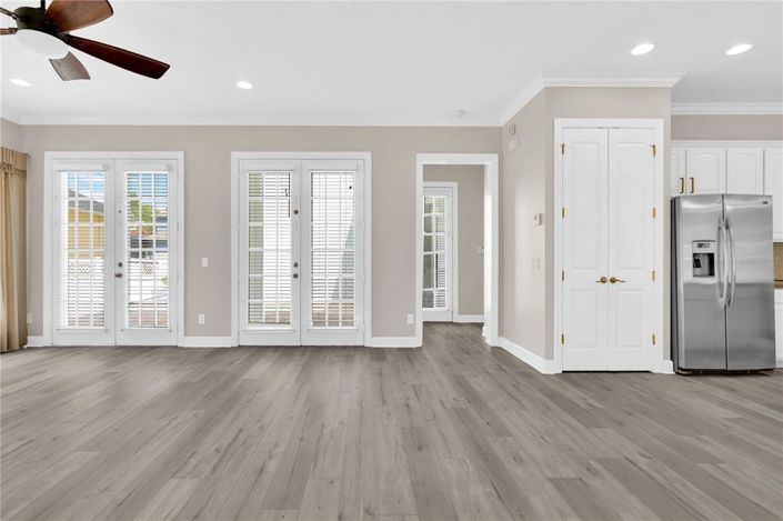 Image No.10-5 Bed Property for sale