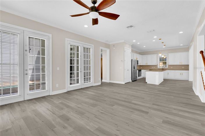 Image No.11-5 Bed Property for sale