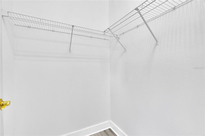 Image No.48-5 Bed Property for sale