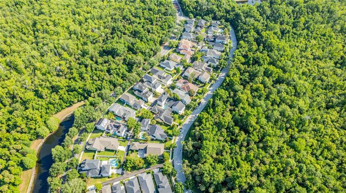 Image No.77-5 Bed Property for sale