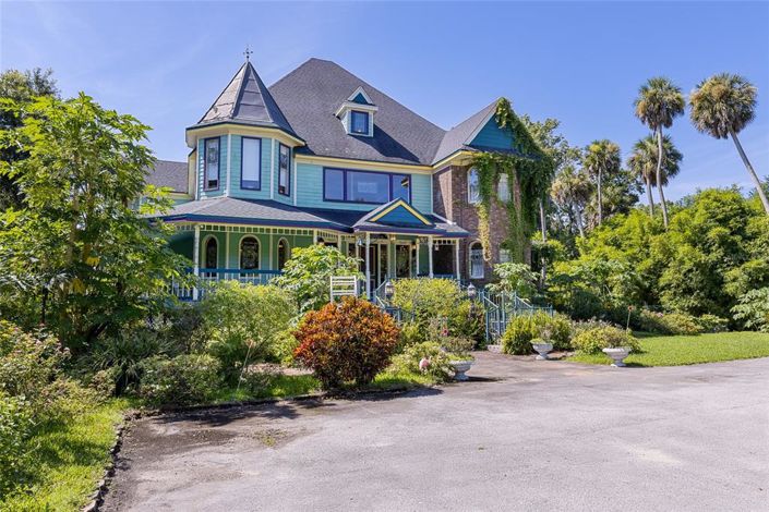 Image No.3-5 Bed Property for sale