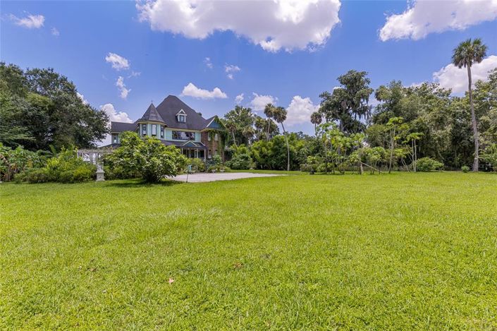 Image No.71-5 Bed Property for sale