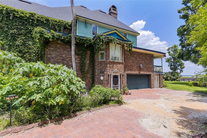 Image No.73-5 Bed Property for sale