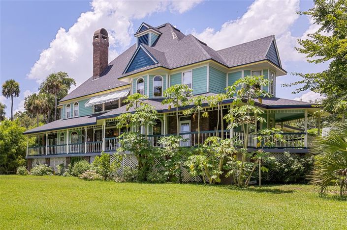 Image No.74-5 Bed Property for sale