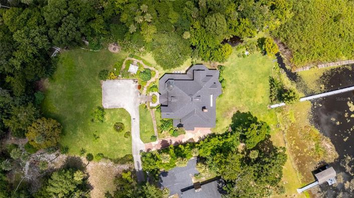 Image No.82-5 Bed Property for sale