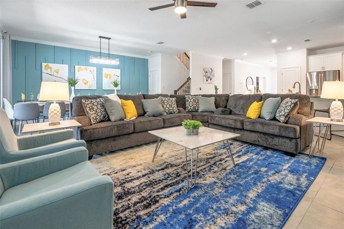 Image No.11-8 Bed Property for sale