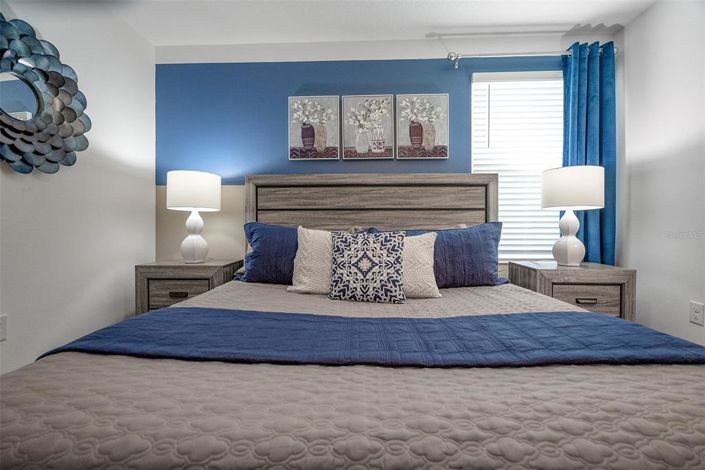 Image No.24-8 Bed Property for sale