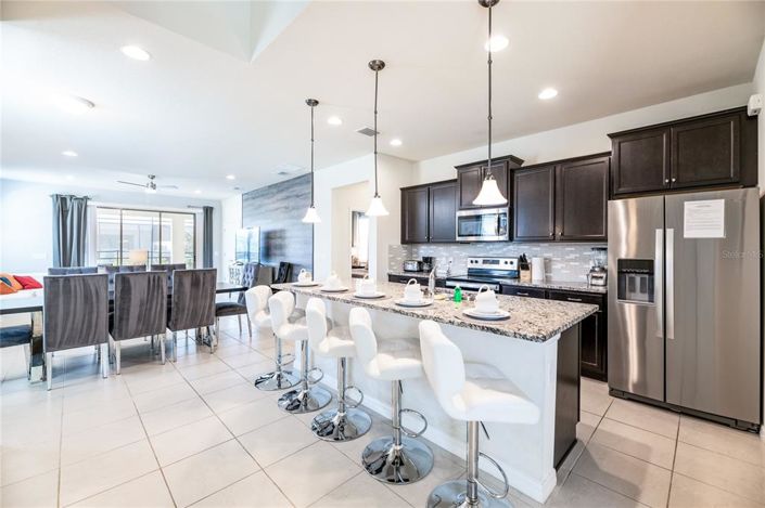 Image No.5-Propriété de 7 chambres à vendre à Kissimmee