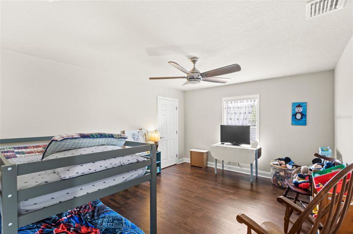 Image No.25-4 Bed Property for sale