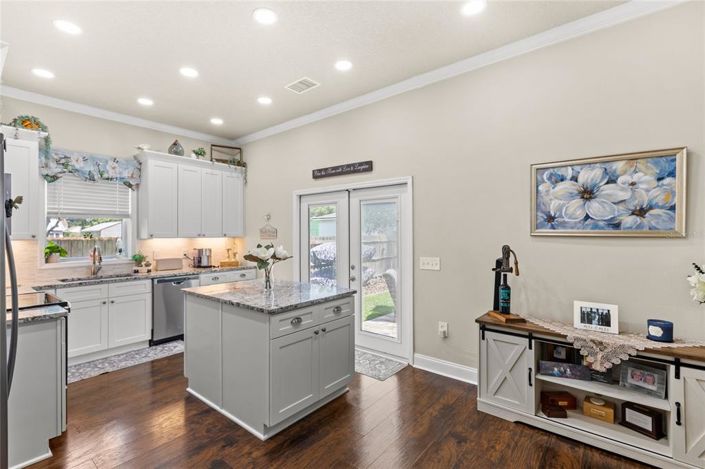 Image No.9-4 Bed Property for sale