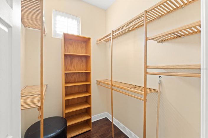 Image No.16-7 Bed Property for sale