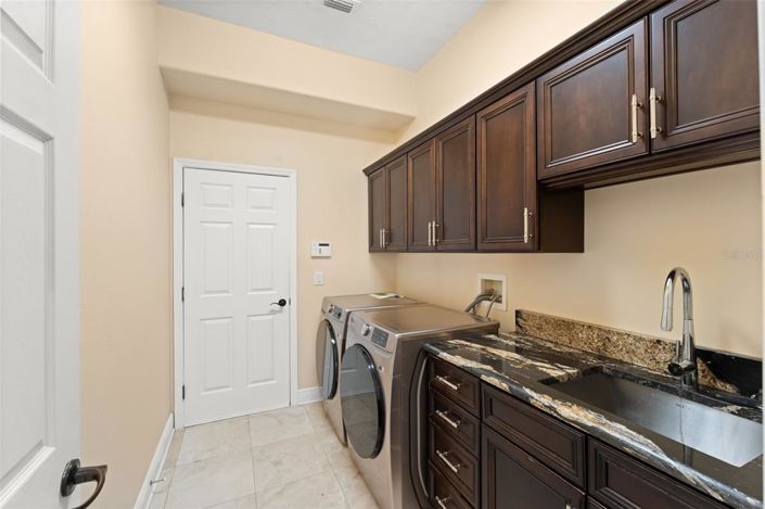 Image No.21-7 Bed Property for sale