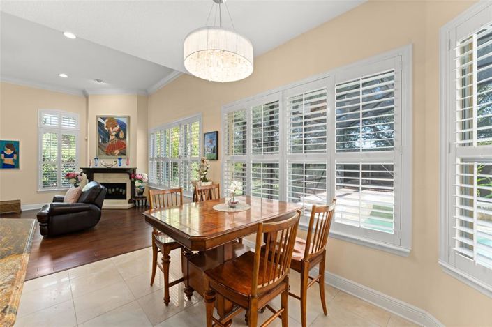 Image No.30-7 Bed Property for sale