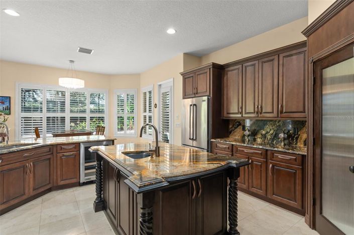 Image No.33-7 Bed Property for sale