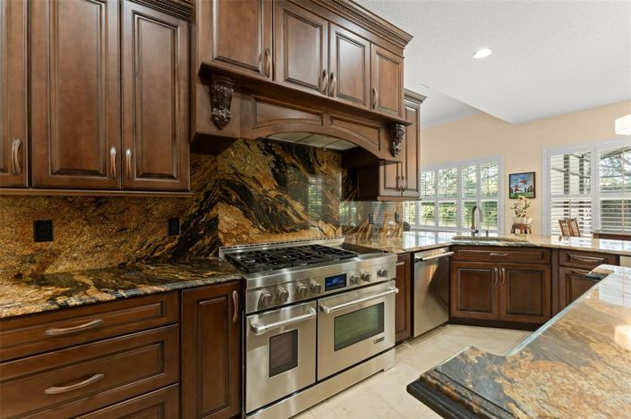 Image No.35-7 Bed Property for sale