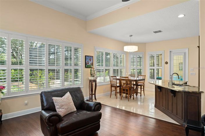 Image No.37-7 Bed Property for sale