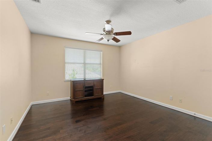 Image No.52-7 Bed Property for sale