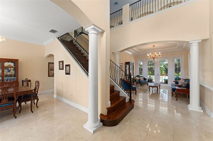 Image No.6-7 Bed Property for sale