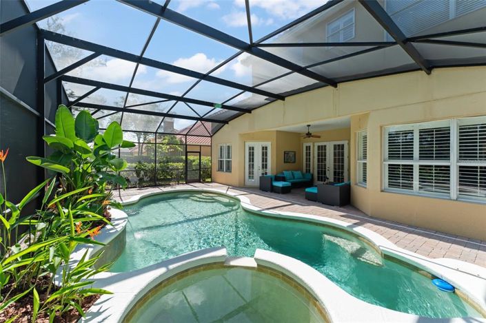 Image No.63-7 Bed Property for sale