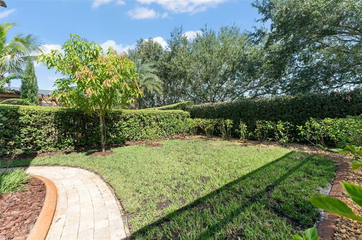 Image No.64-7 Bed Property for sale