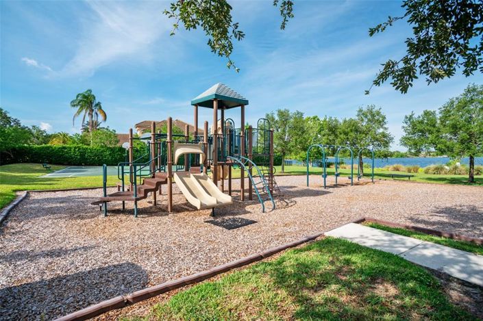 Image No.65-7 Bed Property for sale