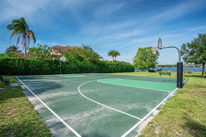 Image No.66-7 Bed Property for sale