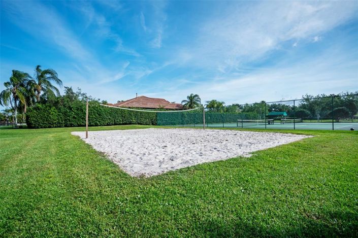 Image No.70-7 Bed Property for sale