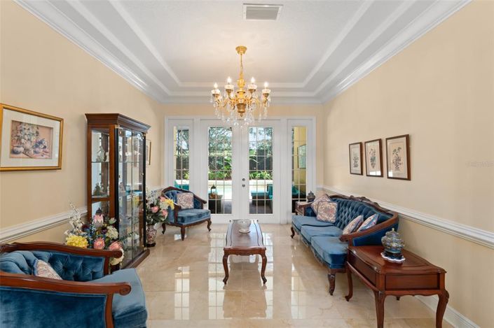 Image No.8-7 Bed Property for sale