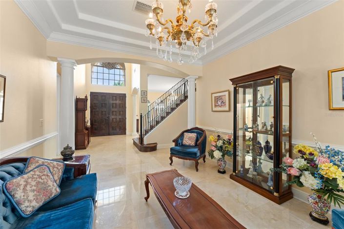 Image No.9-7 Bed Property for sale