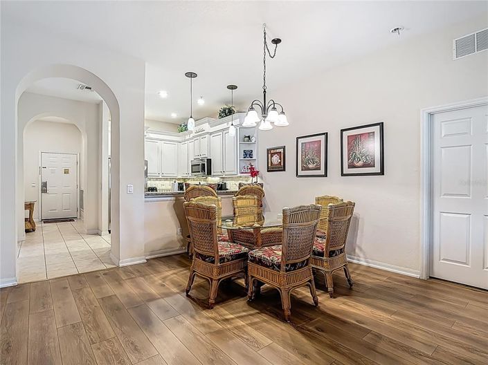 Image No.10-3 Bed Property for sale