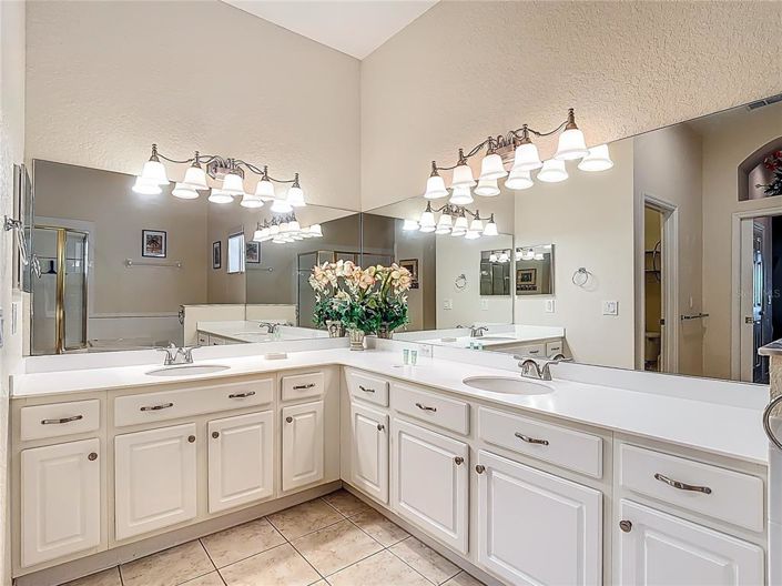 Image No.30-3 Bed Property for sale