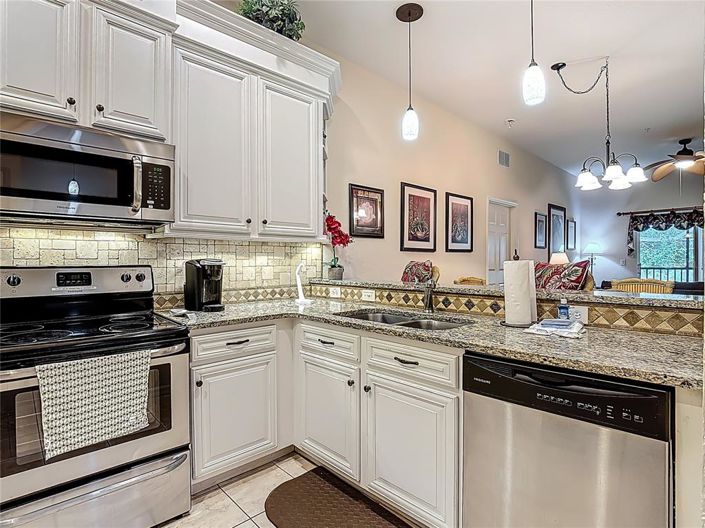 Image No.6-3 Bed Property for sale