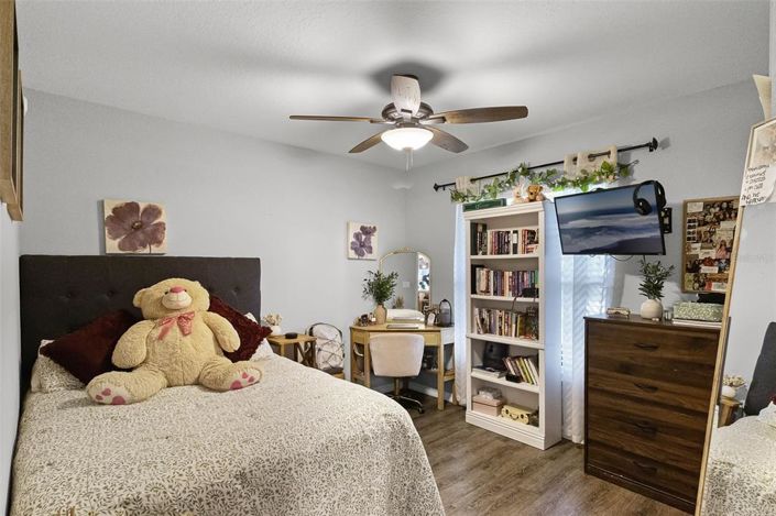 Image No.27-4 Bed Property for sale