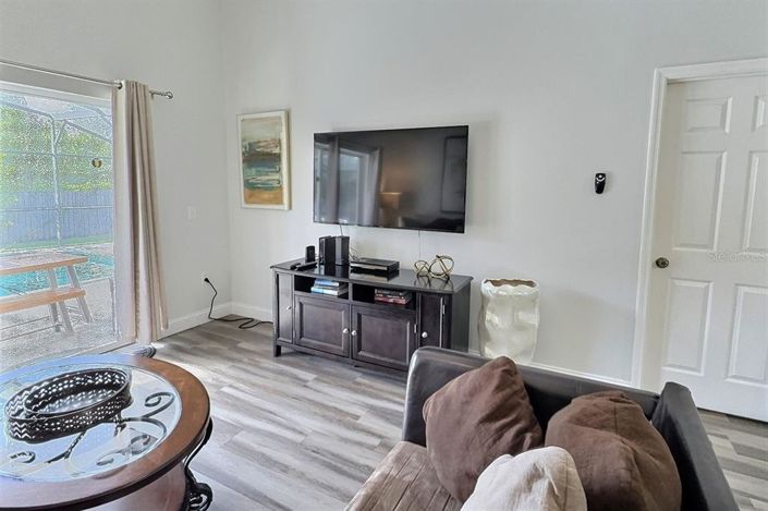 Image No.3-Propriété de 4 chambres à vendre à Kissimmee