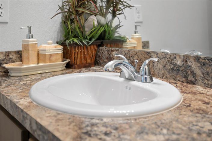 Image No.22-5 Bed Property for sale