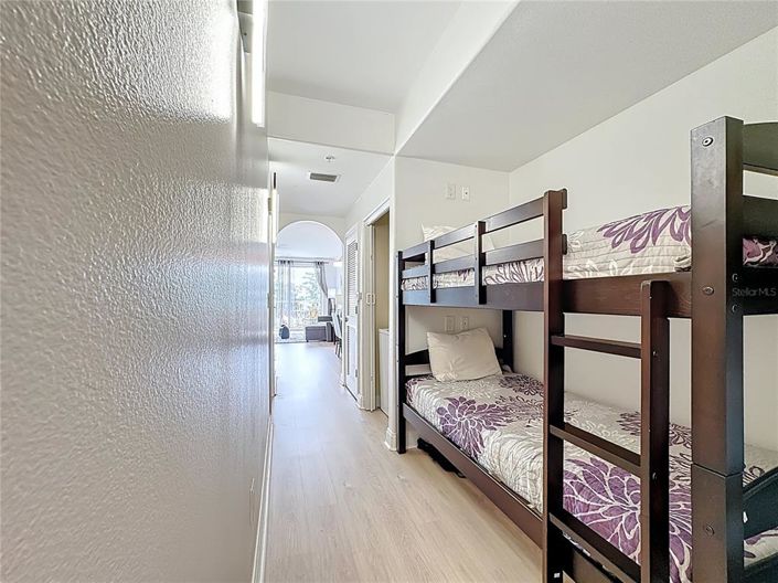 Image No.12-1 Bed Property for sale